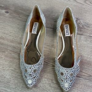 Badgley Mischka Women's Silver Mesh Flats‎